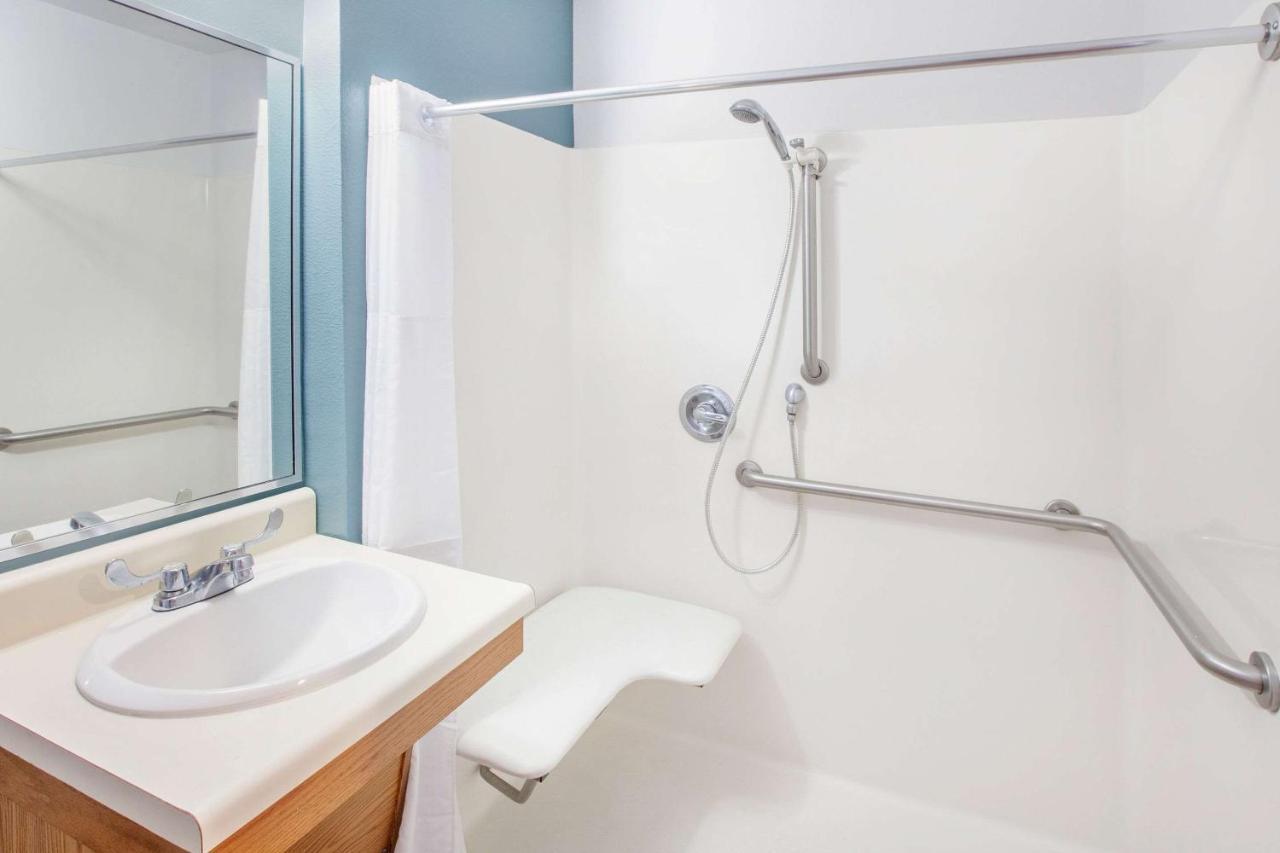 Woodspring Suites Харлинген Екстериор снимка