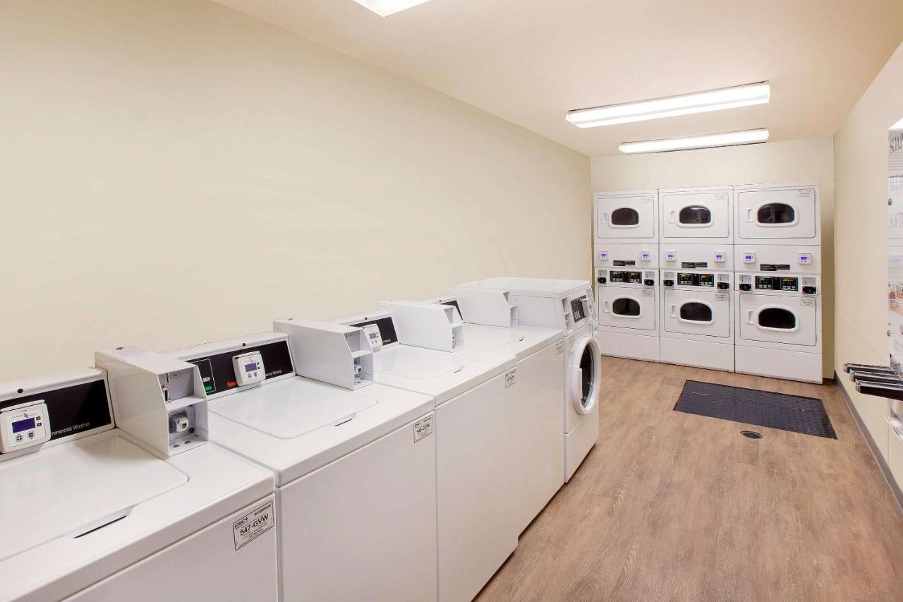 Woodspring Suites Харлинген Екстериор снимка